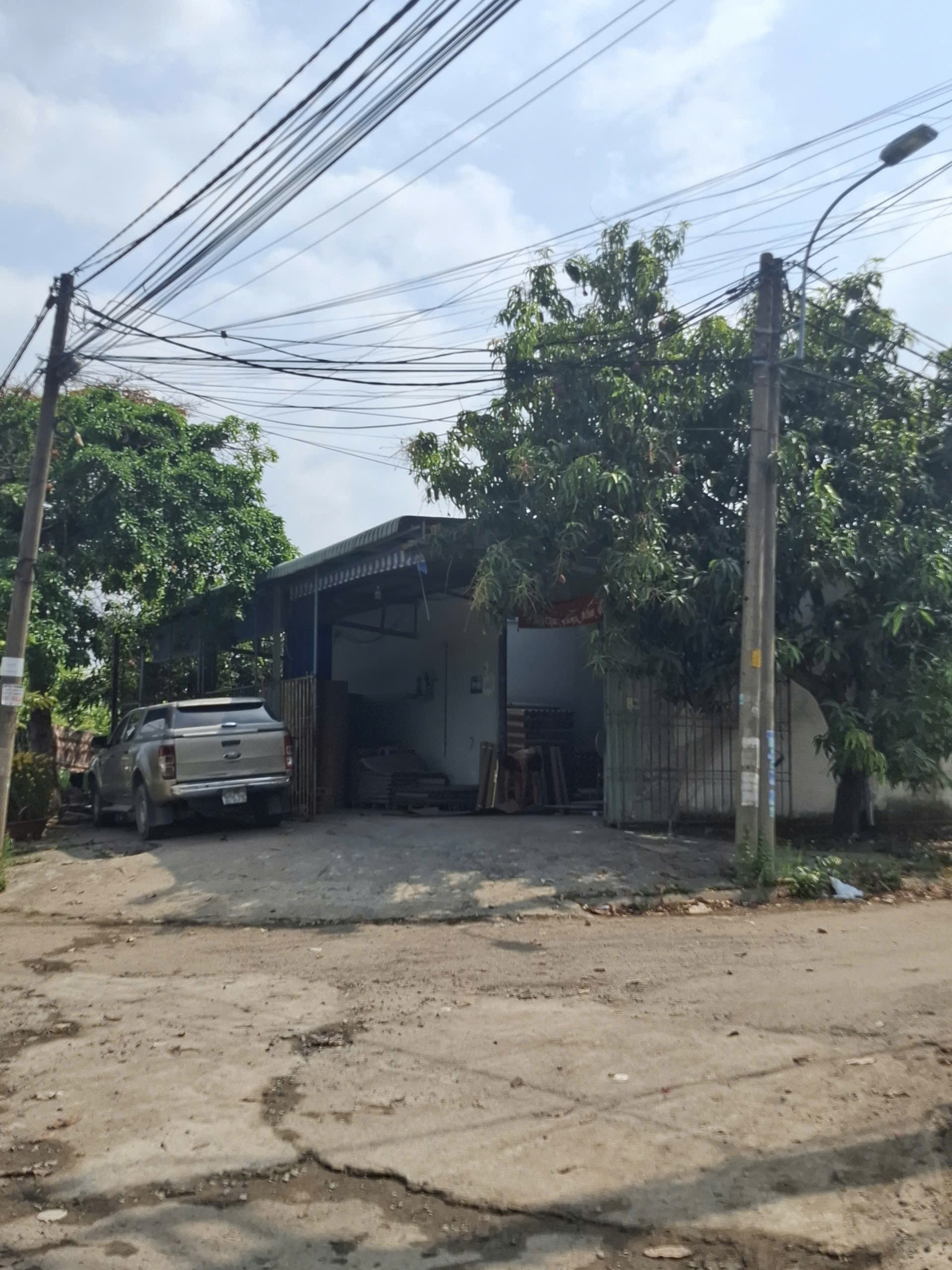 Bán lô góc đường Liên Phường Quận 9 giá 34,3 tỷ