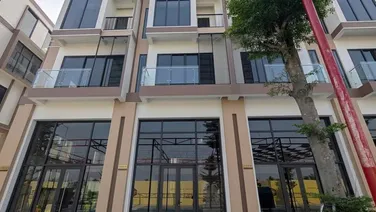 BÁN NHÀ PHỐ LIỀN KỀ – KĐT T&T MILLENNIA CITY (LONG HẬU) THIẾT KẾ TRỆT 3 LẦU HIỆN ĐẠI