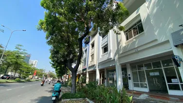 Cho thuê nhà phố mặt tiền Nguyễn Văn Linh PMH Quận 7, giá chỉ 55 triệu