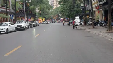 Em Cần Bán Lại Căn Nhà Vị Trí Đẹp Hoàng Quốc Cầu Giấy diện tích 210 M2 xây 8 tầng Giá 160 Tỷ