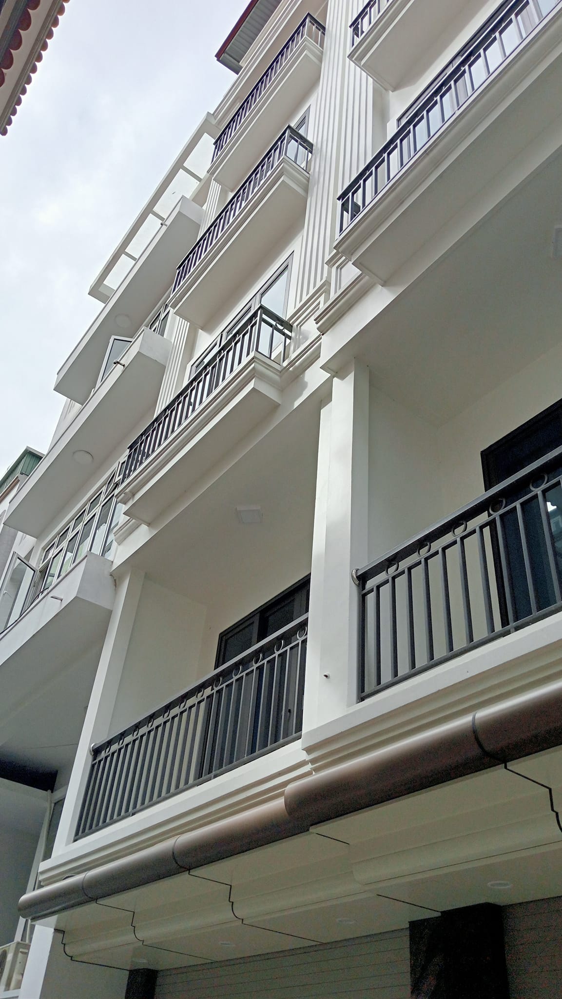 bán gấp căn nhà chia lô ngõ 353 đường An Dương Dương Vương . Tây Hồ..Diện Tích 54 m2. giá  15,8 tỷ 