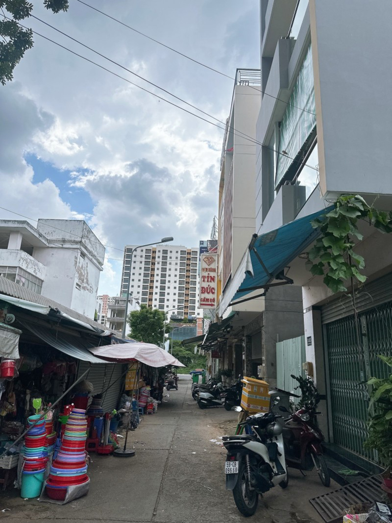 Bán nhà mặt tiền đường số Mai Chí Thọ, đối diện chợ, ngang 5m, đang có sẵn HĐ cho thuê