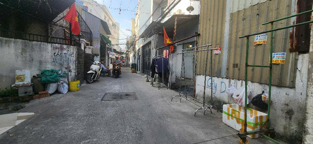 Đất HXH 1 sẹc Huỳnh Tấn Phát Quận 7. DT 7*20, hơn 11 tỷ.