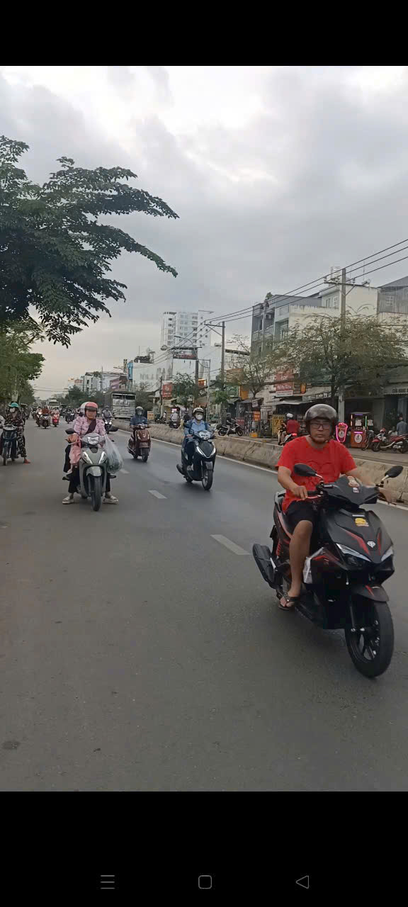 Mặt tiền đường Huỳnh Tấn Phát, thu nhập 40 tr. Ngang rộng nở hậu, 67 tr/ m2.