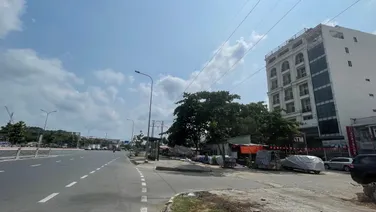 Nhà mặt tiền đường Nguyễn Văn Linh kcx Tân Thuận quận 7. 6,8*17 chỉ 16 tỷ.