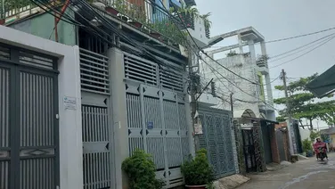 Dãy trọ 2 tầng, hẻm thông 6 m, Lâm Văn bền quận 7. 140 m2, hơn 80 tr/ m2.