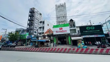 Nhà 3 tầng mặt đường Huỳnh Tấn Phát Q 7. 10*21, nở hậu 11m. Giá 28 tỷ.