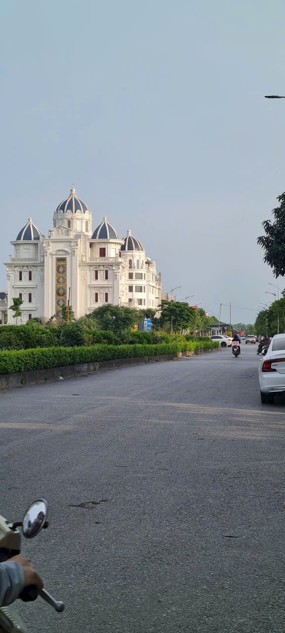 Chính chủ giao bán biệt thự liền kề phú lương : 62.5m - 76m-87m - 90m - 200m - 240m 
