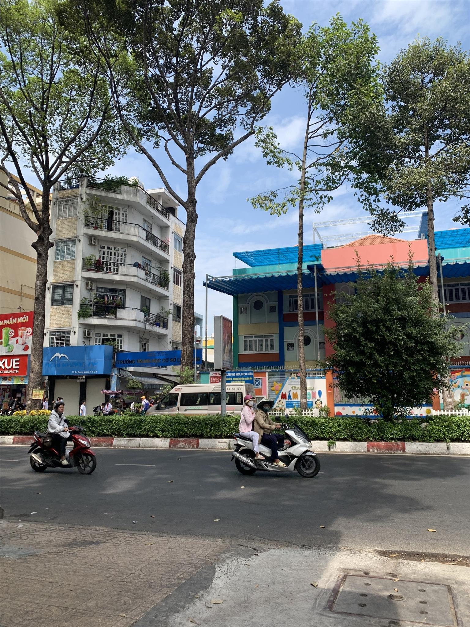 ✅{Khu An Đông Q5 }Nhà Đẹp Hẻm Ôtô Tải né, 4Tầng CN49,5m2- Vị Trí Đẹp, Vào Ở Ngay. 12TỶ Hơn 