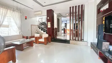 Căn biệt thự đẹp 2 mặt tiền gần sông Hàn, TP. Đà Nẵng