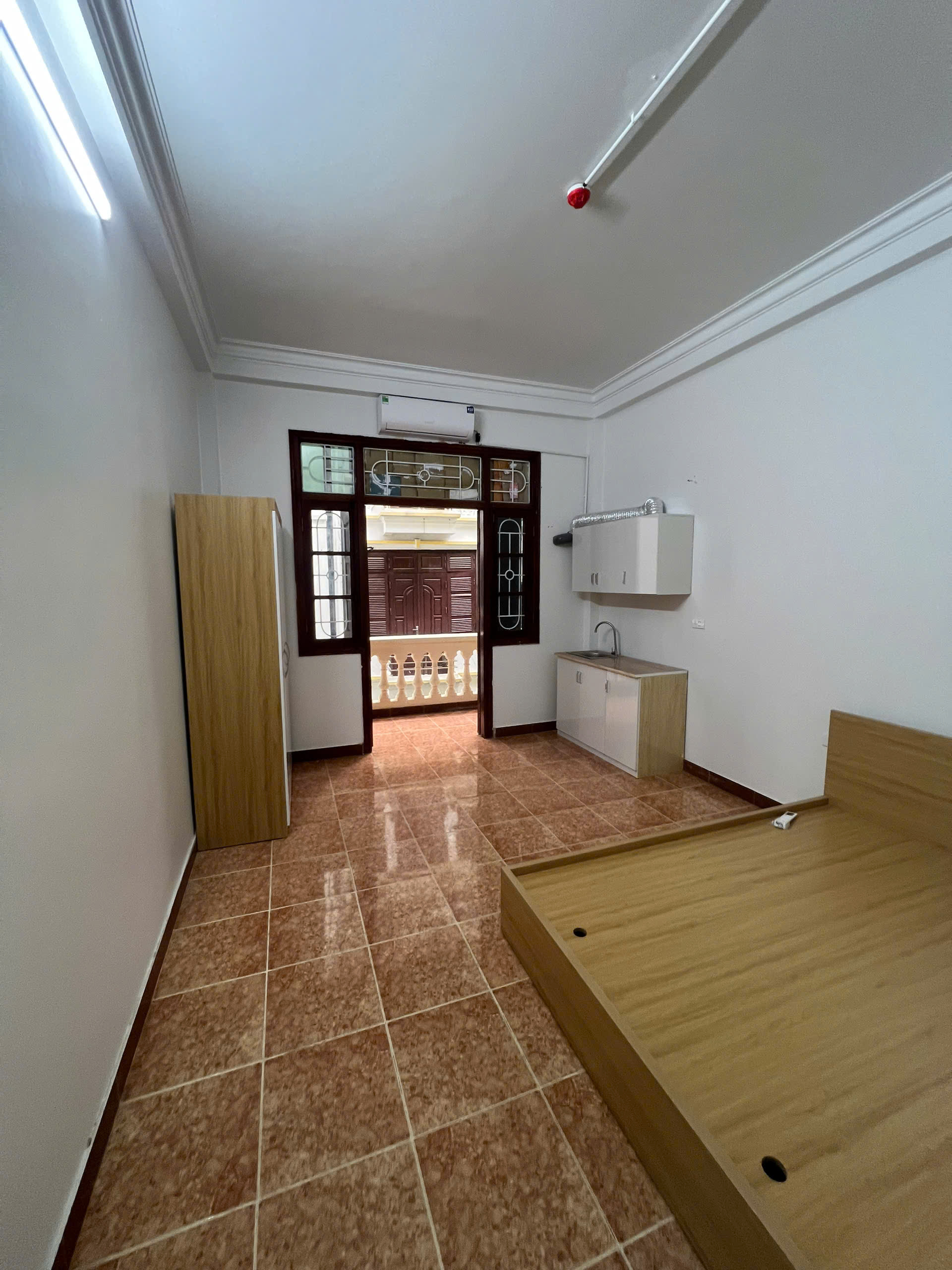 Nhà Cầu Giấy -Nhà Mới Keng– Thiết kế Hiện Đại -Full Nội Thất Xịn - Ngõ Thoáng -Gần phố