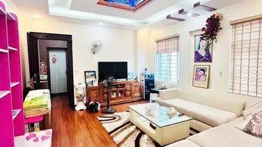 Biệt Phủ Cầu Giấy-Ô tô Tránh-Kinh Doanh Khủng - Thang Máy- Dòng tiền lớn- 2 Mặt Thoáng