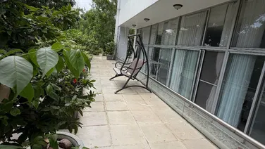 Siêu hiếm!! Bán căn hộ sân vườn Garden Court 2 Phú Mỹ Hưng, 200m2, 3PN, full, sổ hồng, giá 16.9 tỷ