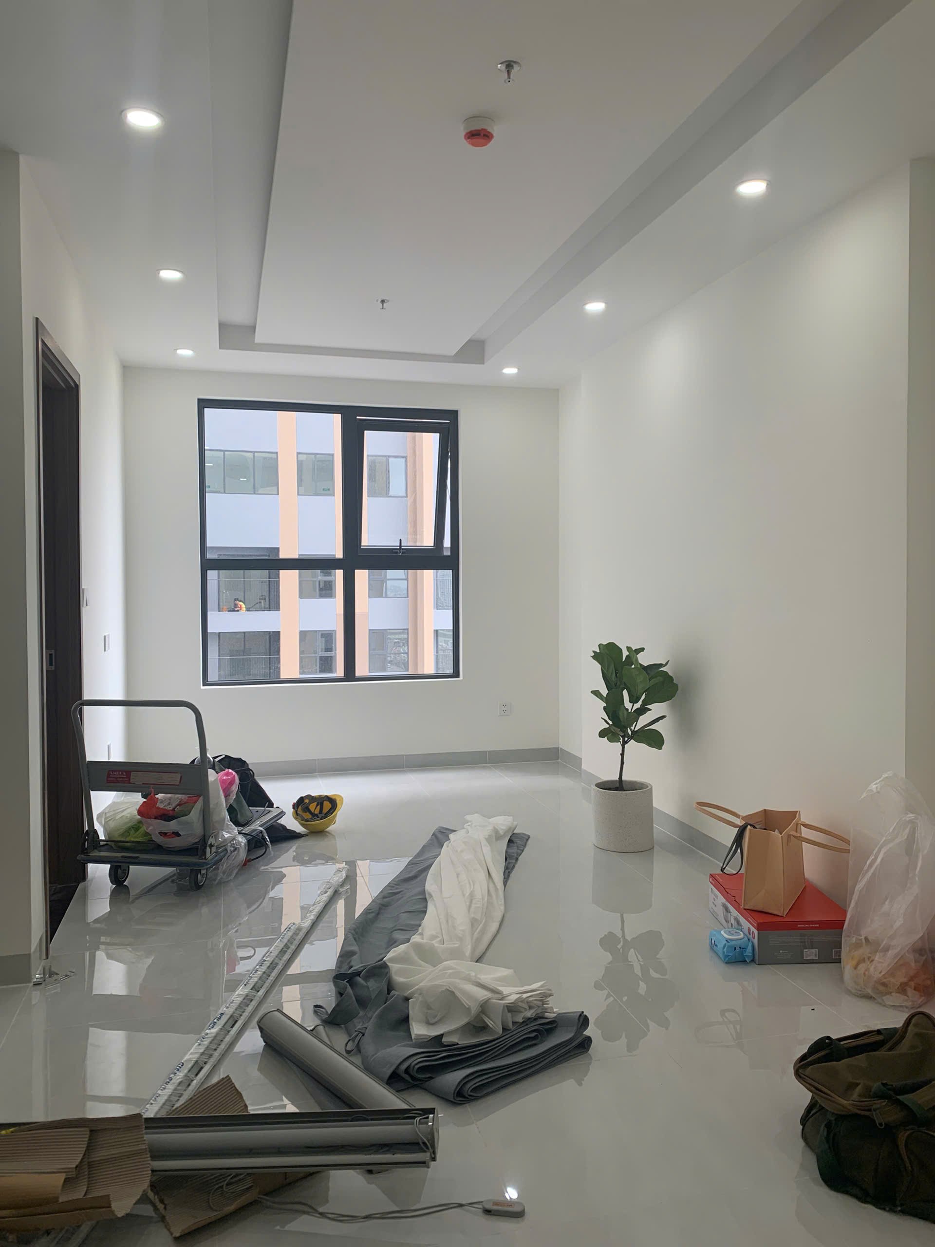 CHO THUÊ 2PN2WC GIÁ 5.5TR SẴN RÈM TẠI A&T SKY GARDEN LÁI THIÊU