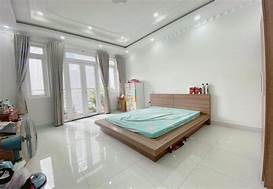 Bán Nhà Hẻm Xe Tải Thích Quảng Đức-70,5m2-5 tầng-Giá chỉ 7,5 tỷ.