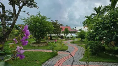 Biệt thự tổng dt 3400m2 xã Hòa Khánh Tây, Đức Hòa,Long An giá 12 tỷ