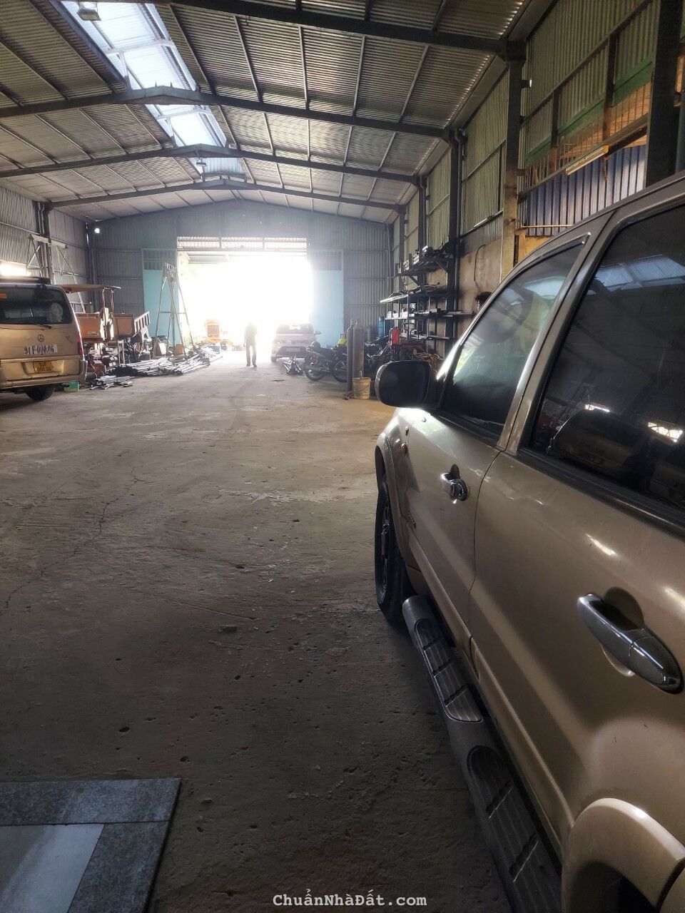 Nhà xưởng dt 900m2 Đức Hòa , Long An giá 10 tỷ