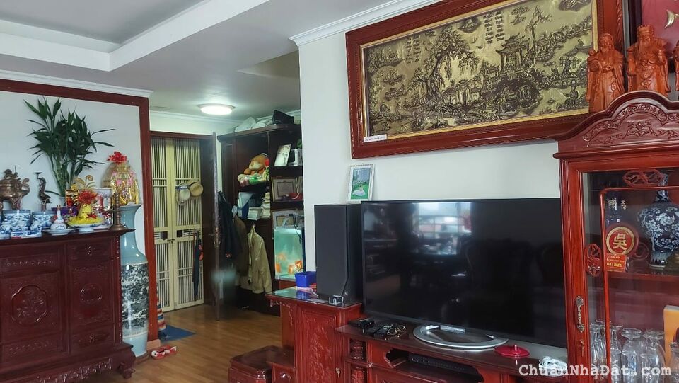 Bán căn hộ chung cư cao cấp Nguyễn Chí Thanh, Đống Đa 90m, LÔ GÓC,  nhà đẹp ở luôn, 