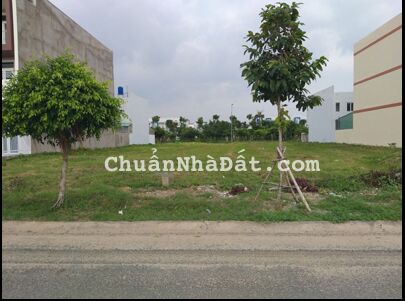 BÁN ĐẤT 2.000M2 GIÁ RẺ,SHR SÁT KCN LỚN KỀ CHỢ TRƯỜNG,ĐÔNG DÂN CƯ.GIÁ 580TR