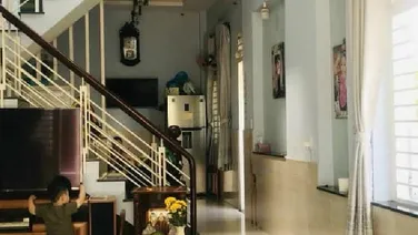 Cần bán nhà ở Phú Đô, 33 m2, 4 tầng, MT 3.8 m, 6 phòng ngủ. Giá 3,3 tỷ.