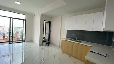 Cho thuê căn hộ Đông Đô, Hoàng Quốc Việt, 100 m2, 2 ngủ, 2 wc, đồ cơ bản. Giá 10 triệu