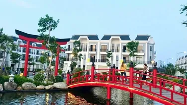 NHÀ PHỐ LIỀN KỀ Gía Chỉ Từ :330TR Rẻ Nhất Tại Bình Dương,NHÀ 1 TRỆT 1 LẦU ,DIỆN TÍCH :5X20.SHR