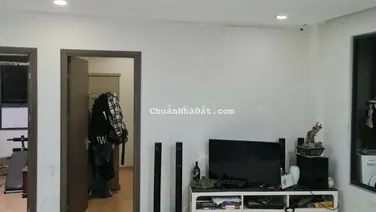 Gia đình cần bán gấp căn hộ tòa mới CT2E VOV Mễ Trì Plaza, 2 phòng ngủ 1 VS - 2 tỷ nhỉnh có TL