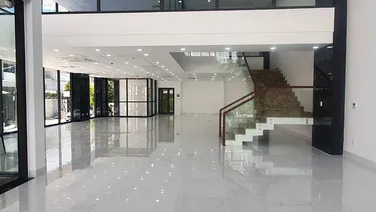Cho thuê VP tòa nhà mới xây tại trung tâm+ bãi xe rộng + trang thiết bị hiện đại - Mizuland