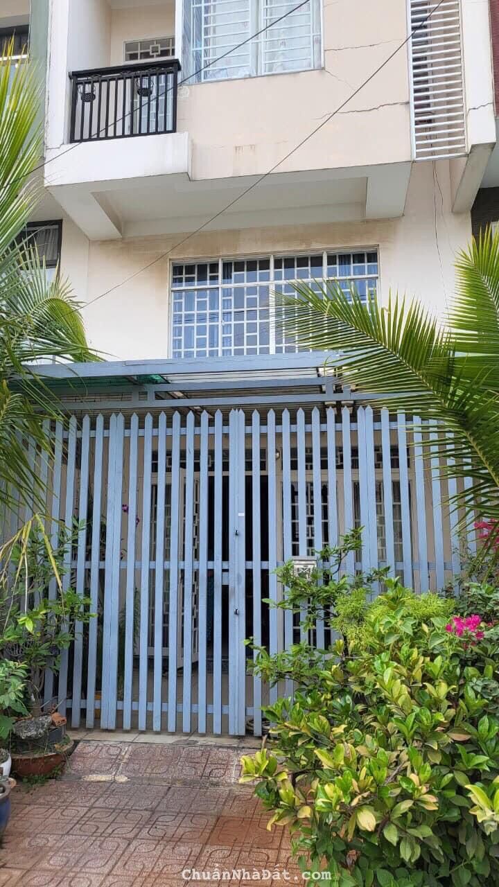 Bán nhà đẹp 4 tầng mặt tiền đường 20, khu phân lô, Phước Long B, Tp.Thủ Đức Chỉ 8,5 tỷ