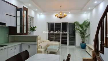 Bán nhà lô góc kinh doanh,ô tô vào nhà phố Nguyễn Văn Linh,Long Biên,40m,5 tầng,giá 5.3 tỷ.