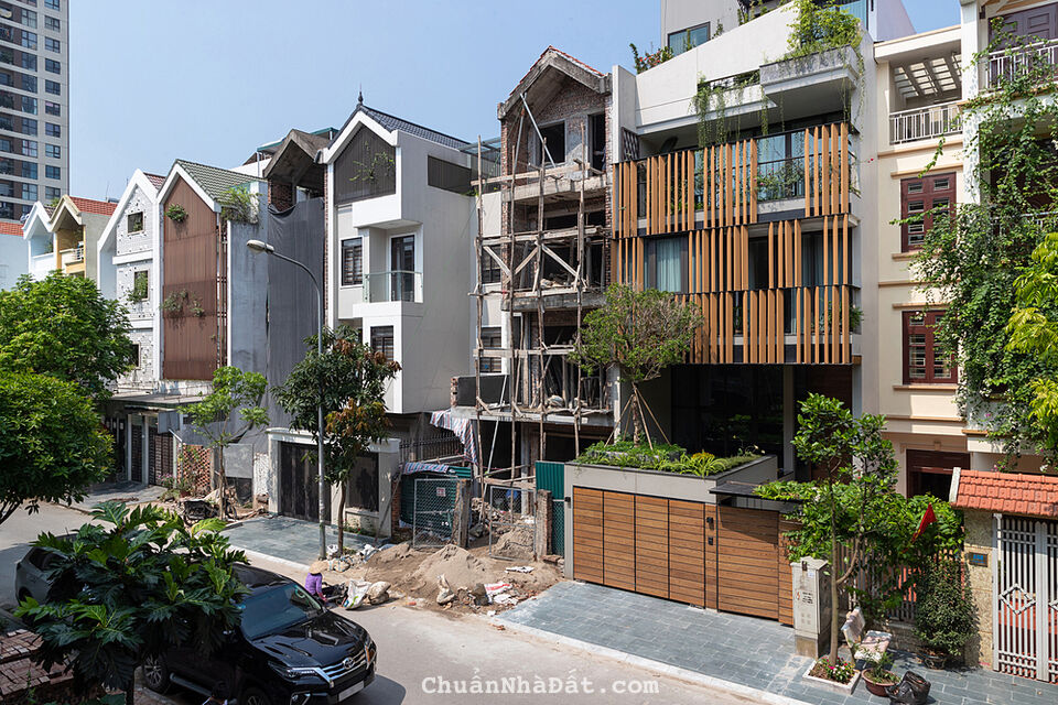 Nhà 3 Tầng, 2 MT trước sau đường Núi Thành, ngay Duy Tân, 160m2 giá 20 tỷ TL 