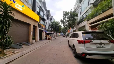 Nhà phân lô Nguyễn Chánh - Cầu Giấy 65m2, 5 tầng, vỉa hè kinh doanh, Giá 24 tỷ