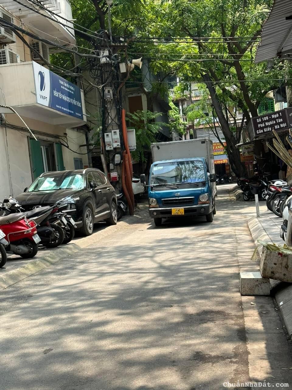 Bán nhà Nghĩa Tân - Q Cầu Giấy 70m2, 9 tầng có hầm, kinh doanh sầm uất, Giá 37 tỷ