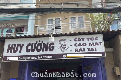 Nhà 3 Tầng kiên cố rất rộng, Nở Hậu Phong Thủy, buôn bán rất sầm uất ngay Quận 1 và Quận 5, Hẻm XH