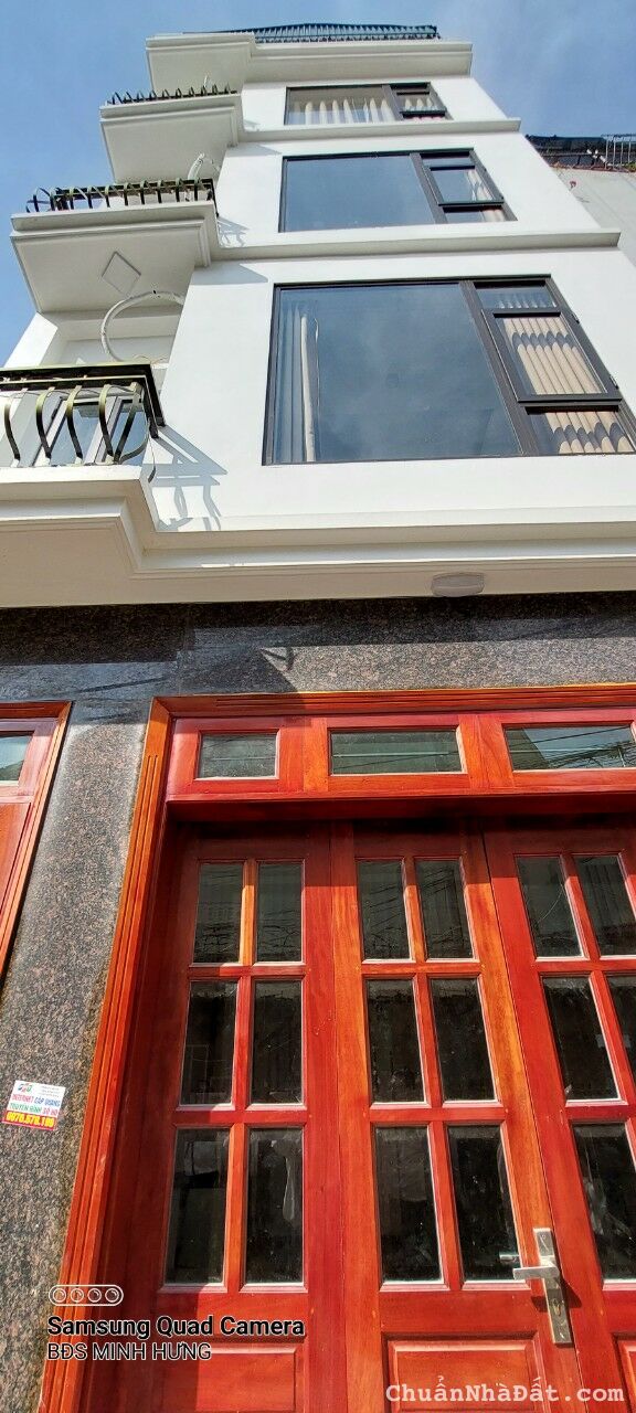 Cần bán nhà Vạn Phúc-Hà Đông, DT 32m2x5T, nhà xây cực đẹp, cách đg ô tô 50m. Lh 0984672007