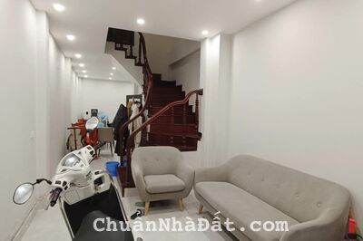 Bán nhà phố Thịnh Quang, Vĩnh Hồ ô tô đỗ cửa, ở ngay 4 tầng 36 m2 giá 5.5 tỷ