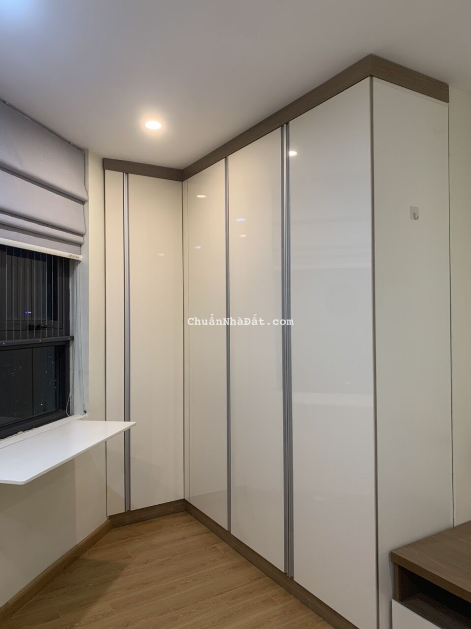 cho thuê căn hộ chung cư tòa 219 Trung Kính, 2 ngủ,2 vs full đồ