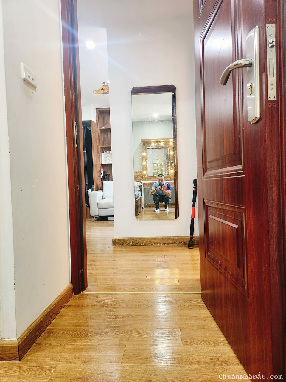 Chung cư cao cấp Center Point, 219 Trung Kính, Cầu Giấy, diện tích 68m2, nội thất cơ bản, 2 ngủ, 2