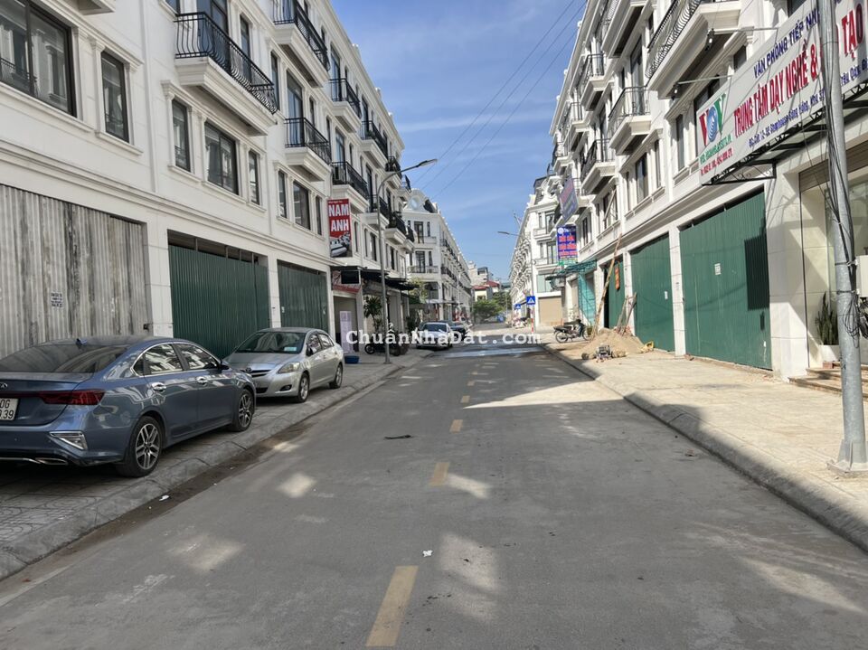 Giá rẻ nhất khu! Cần bán gấp 84m2 shophouse Sông Hồng, Trâu Quỳ, Gia Lâm, giá tốt