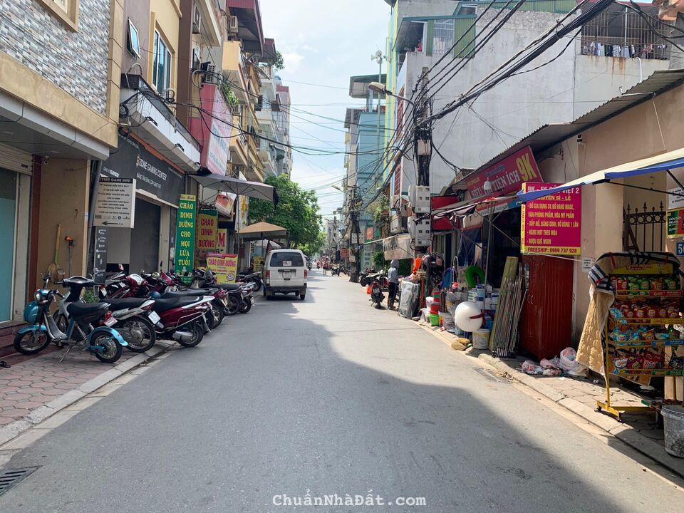 Bán nhà 6 tầng sẵn dòng tiền ở mặt Cửu Việt 2, Trâu Quỳ, DT 80m2