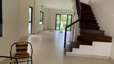 Cần bán biệt thự liền kề khu đi thi Vinhomse thăng long