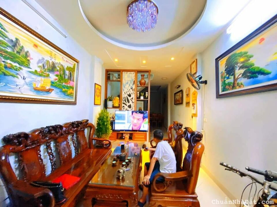 CC cần bán gấp nhà phố Nguyễn Khang_Cầu Giấy dt 40m2x4T nhà mới giá nhỉnh 4 tỷ