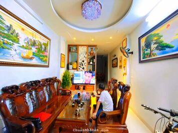CC cần bán gấp nhà phố Nguyễn Khang_Cầu Giấy dt 40m2x4T nhà mới giá nhỉnh 4 tỷ
