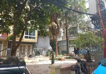 SIÊU PHẨM – TOÀ NHÀ VĂN PHÒNG VIP 9 TẦNG, HUỲNH THÚC KHÁNG - NGUYÊN HỒNG