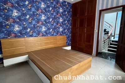 Nhà rộng, vừa cho thuê, 5.4 x 14.5m, 8.3 tỷ, Nguyễn Công Hoan