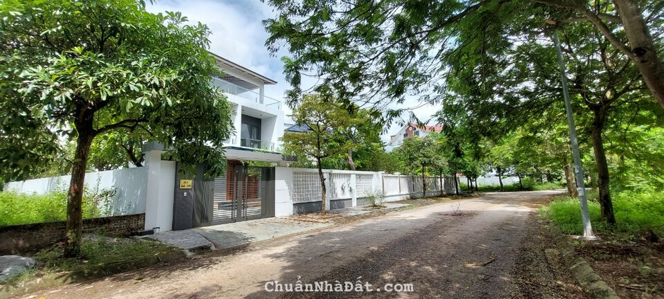 Bán đất biệt thự mặt đầm tự nhiên tại Tiền Phong - mê Linh