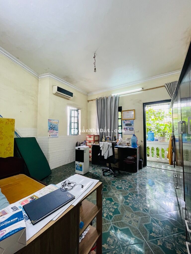 Bán nhà giáp nhị 4 tầng ngõ to như phố ô tô tránh dừng đỗ kinh doanh hoàng mai