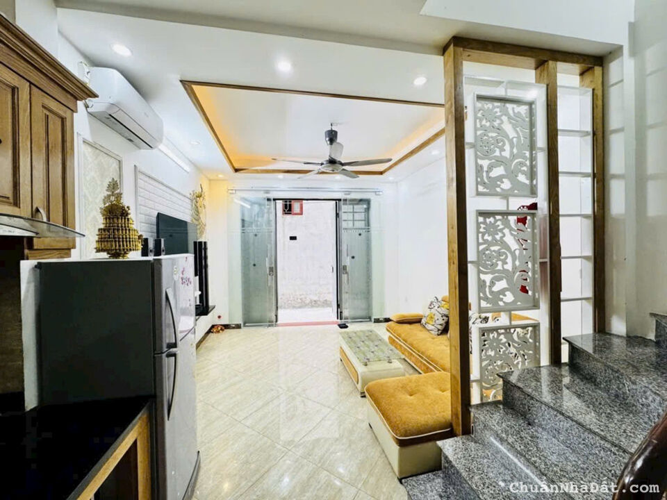 Bán nhà ngũ nhạc 4 tầng dân xây ở ngay lô góc tặng nội thất hoàng mai