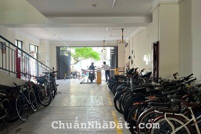 Bán căn hộ chung cư tạ quang bửu 76M hai bà trưng