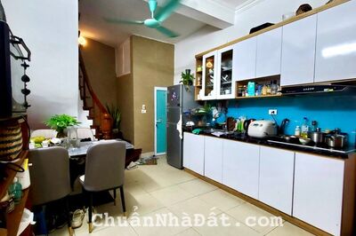 Nhỉnh 3 tỷ bán nhà hương viên lò đúc 4 tầng ở ngay hai bà trưng